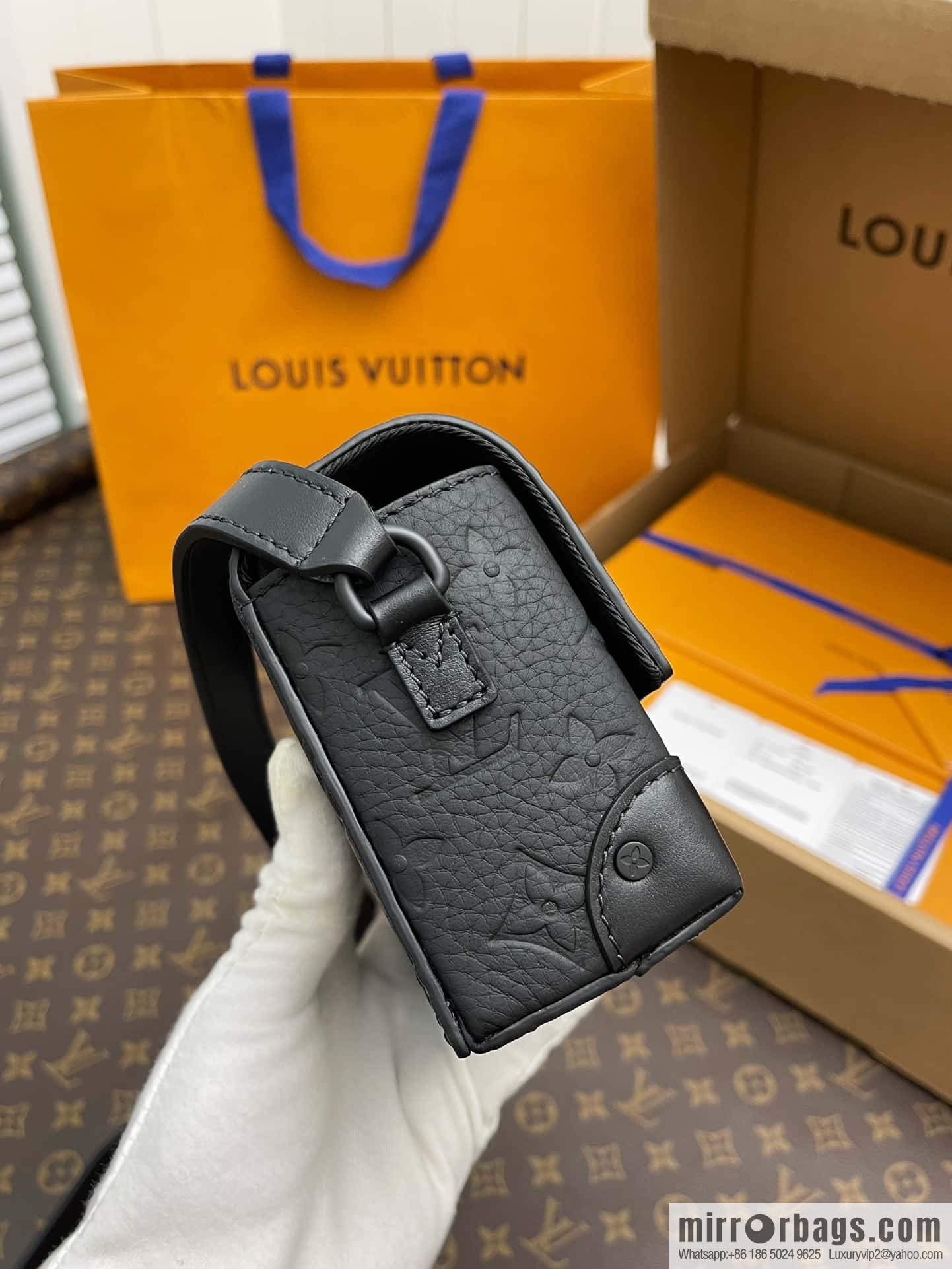 LV M81746 STEAMER mini handbag