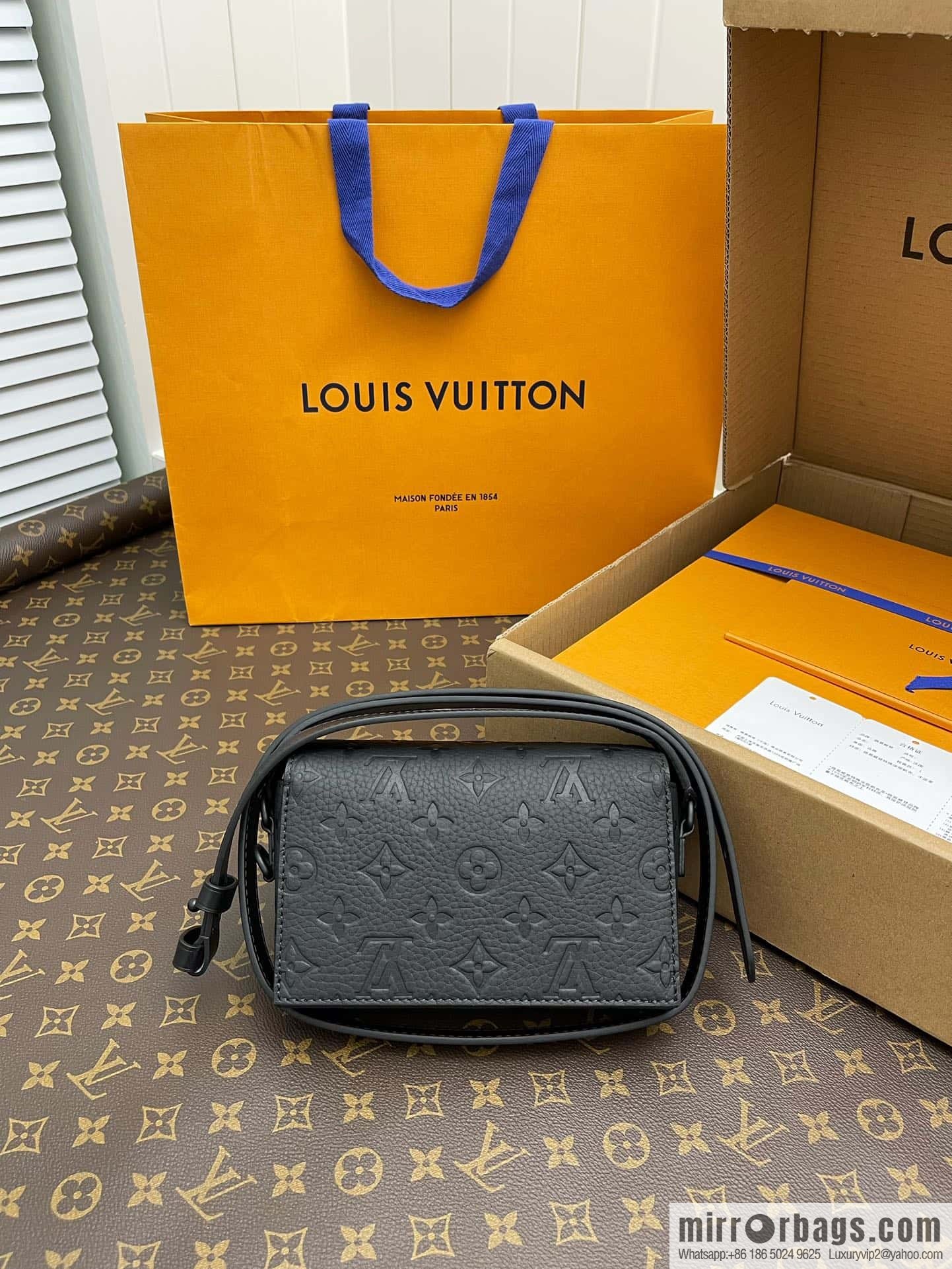 LV M81746 STEAMER mini handbag