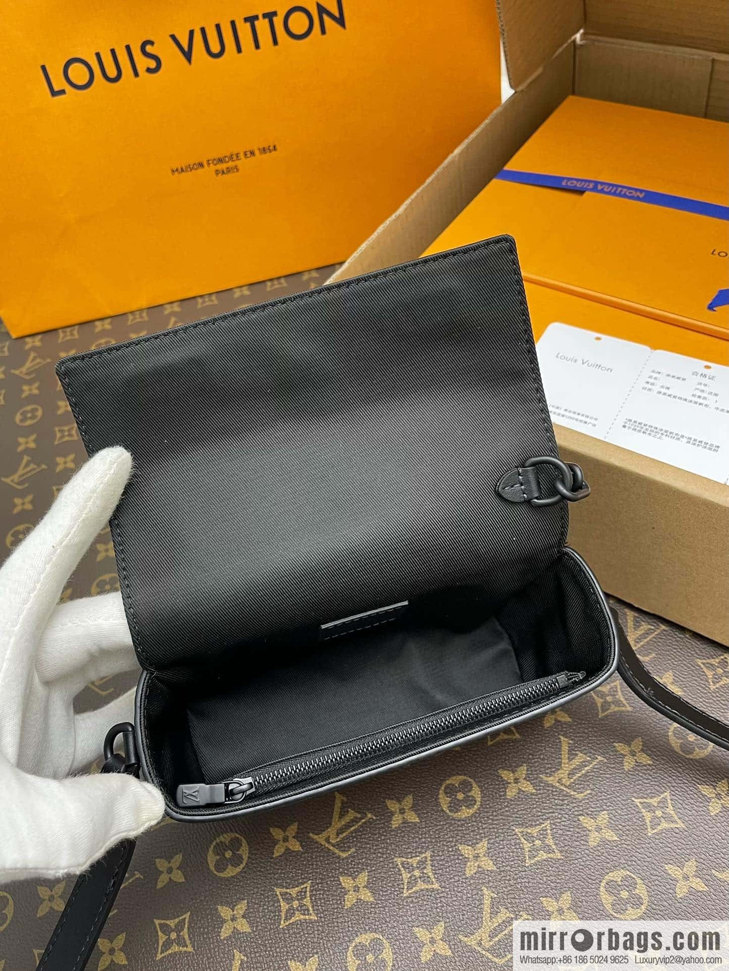LV M81746 STEAMER mini handbag