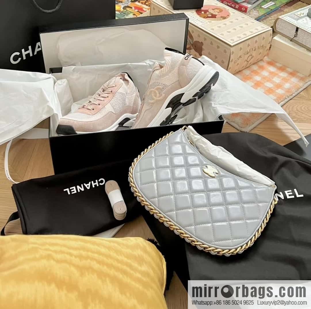CHANEL 23B autumn and winter trailer series hobo armpit bag AS4378