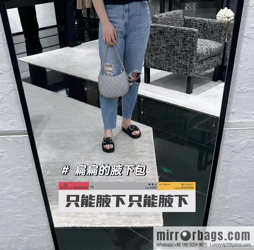 CHANEL 23B autumn and winter trailer series hobo armpit bag AS4378