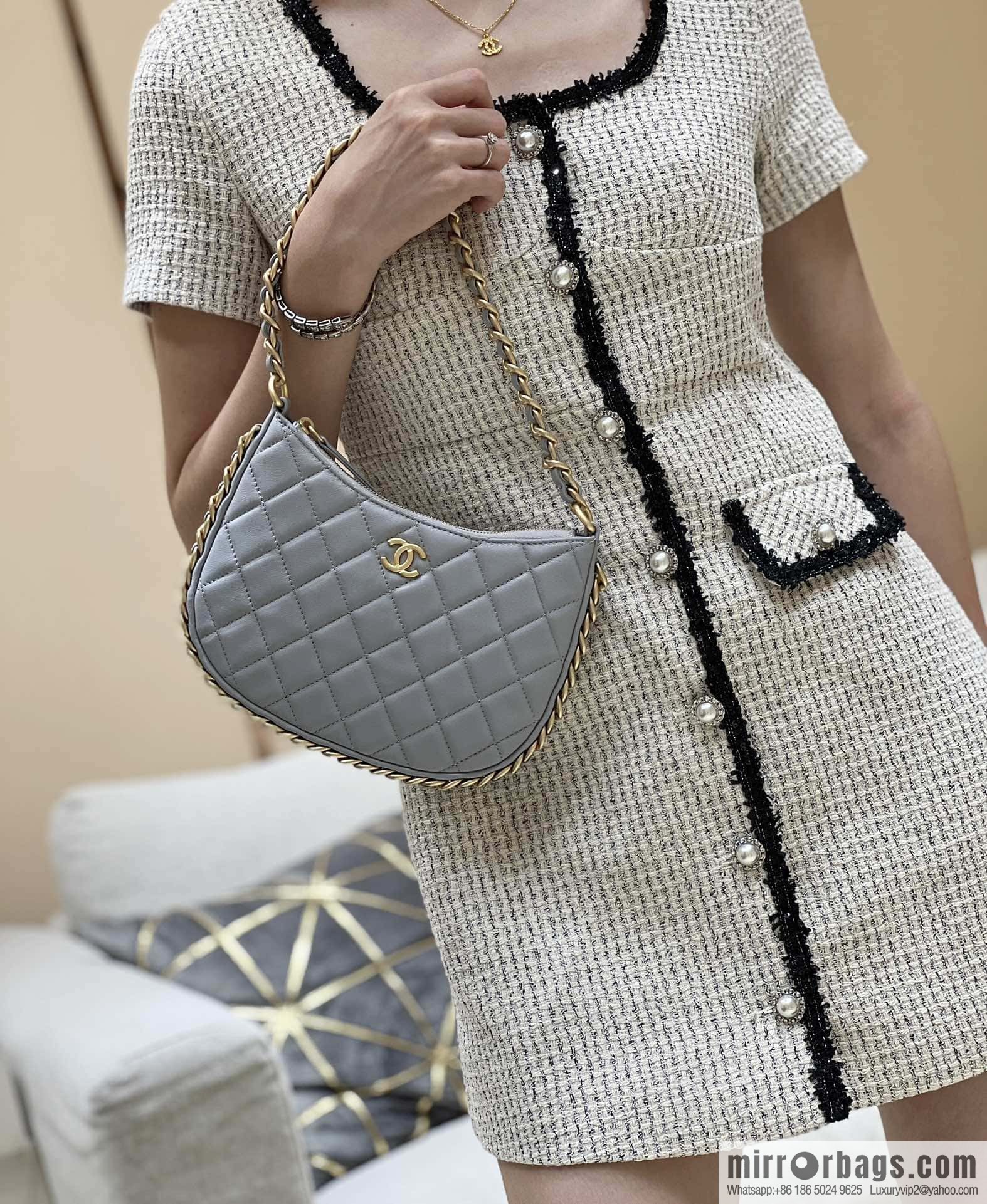 CHANEL 23B autumn and winter trailer series hobo armpit bag AS4378
