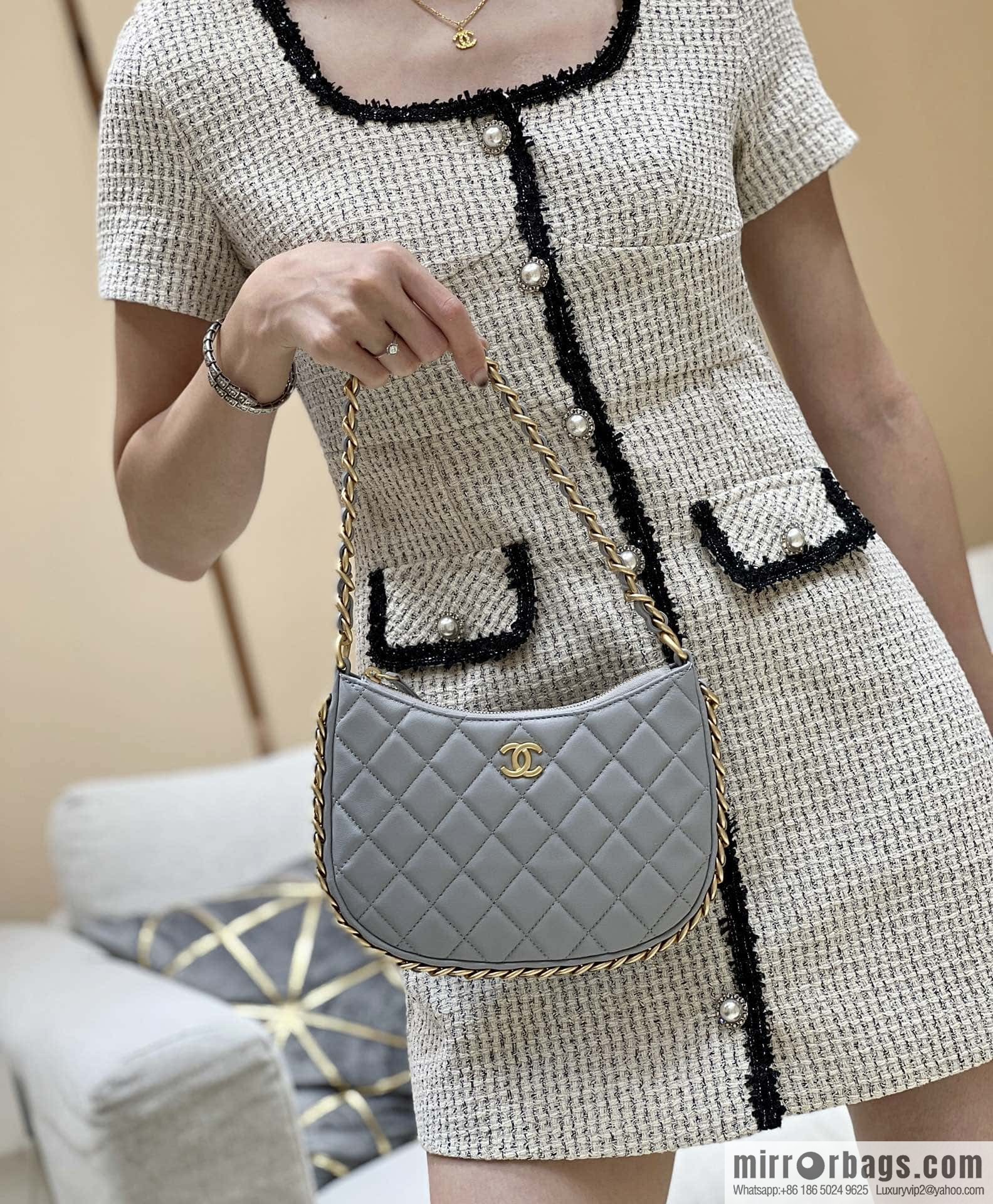 CHANEL 23B autumn and winter trailer series hobo armpit bag AS4378