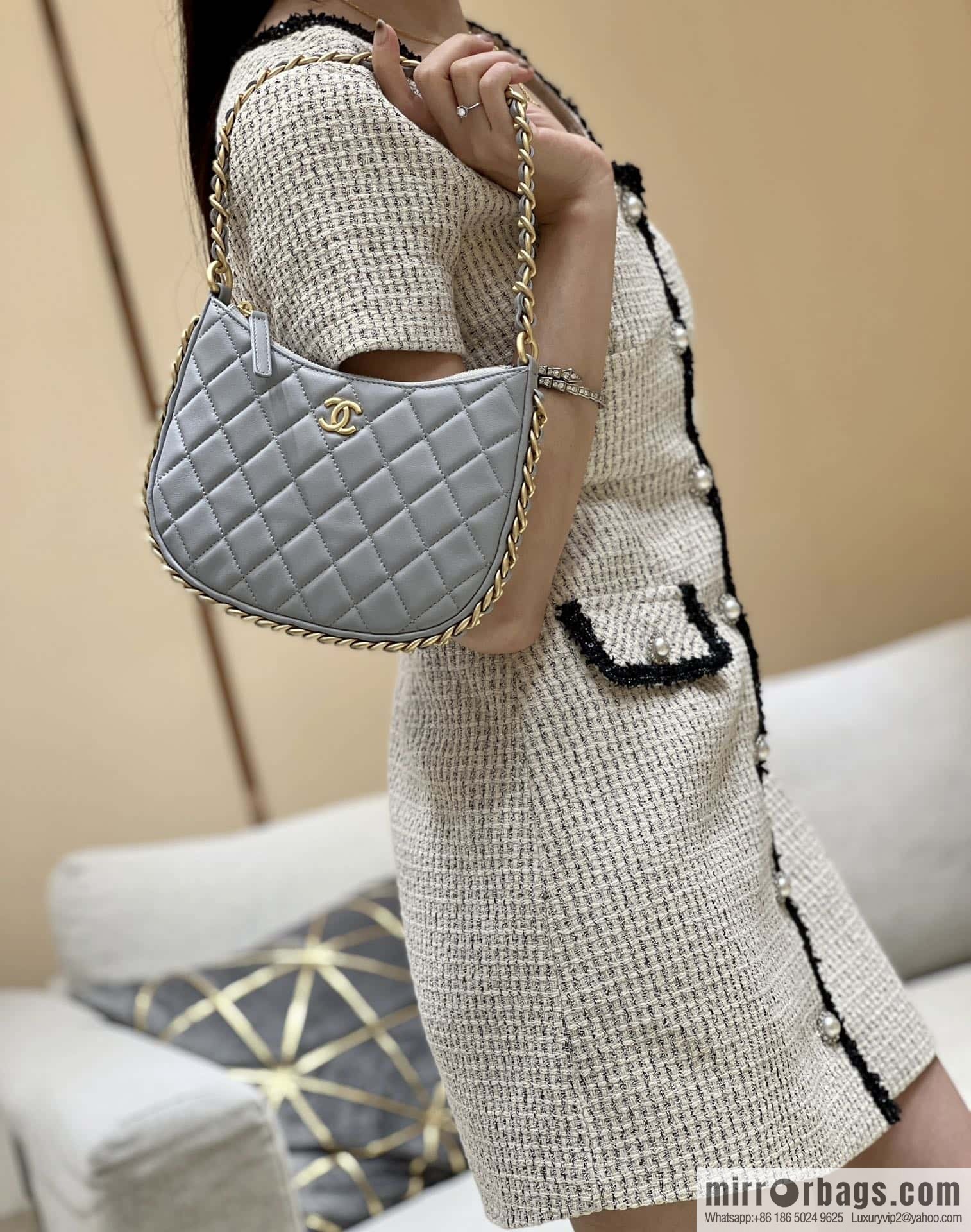 CHANEL 23B autumn and winter trailer series hobo armpit bag AS4378