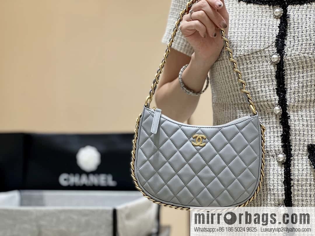 CHANEL 23B autumn and winter trailer series hobo armpit bag AS4378