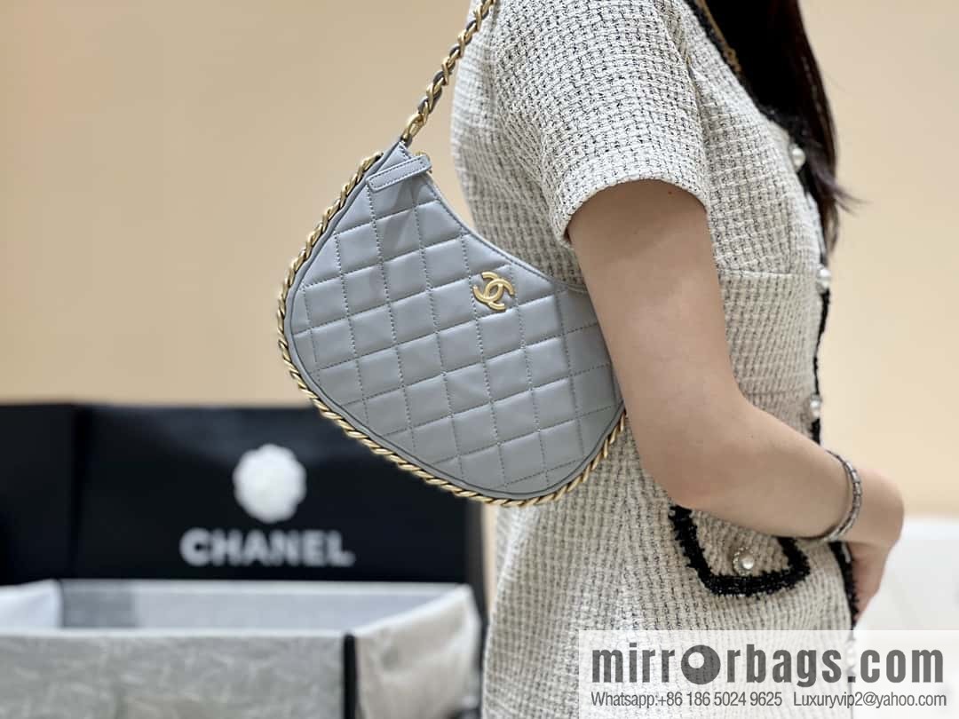 CHANEL 23B autumn and winter trailer series hobo armpit bag AS4378