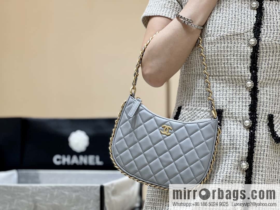 CHANEL 23B autumn and winter trailer series hobo armpit bag AS4378