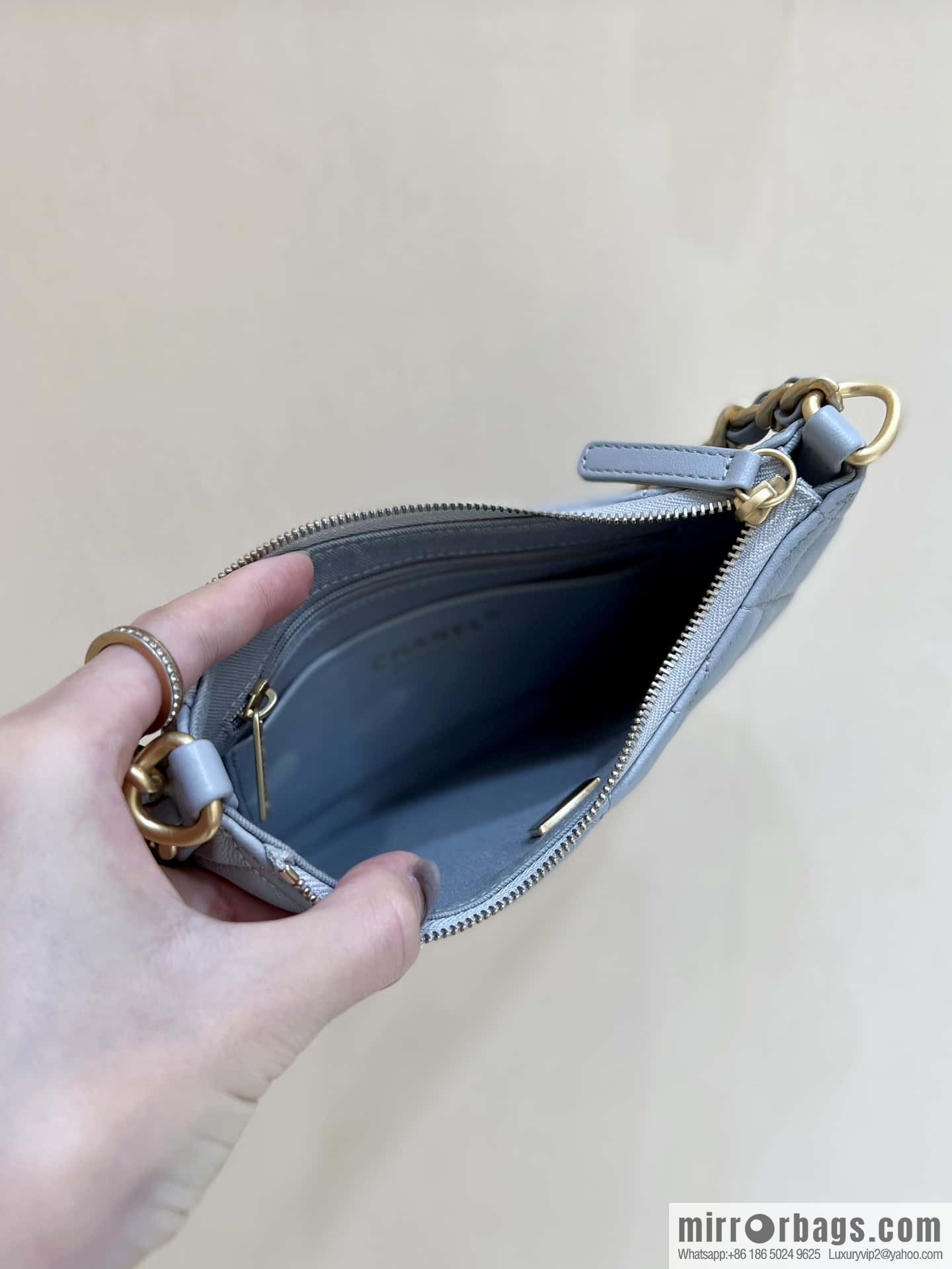 CHANEL 23B autumn and winter trailer series hobo armpit bag AS4378
