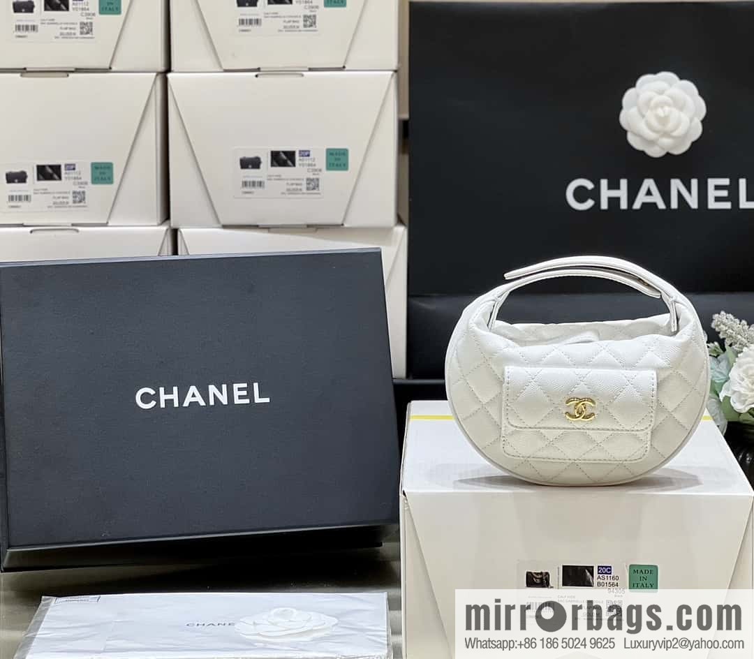 CHANEL 23B autumn and winter trailer series, lychee leather hula hoop AP3467 white