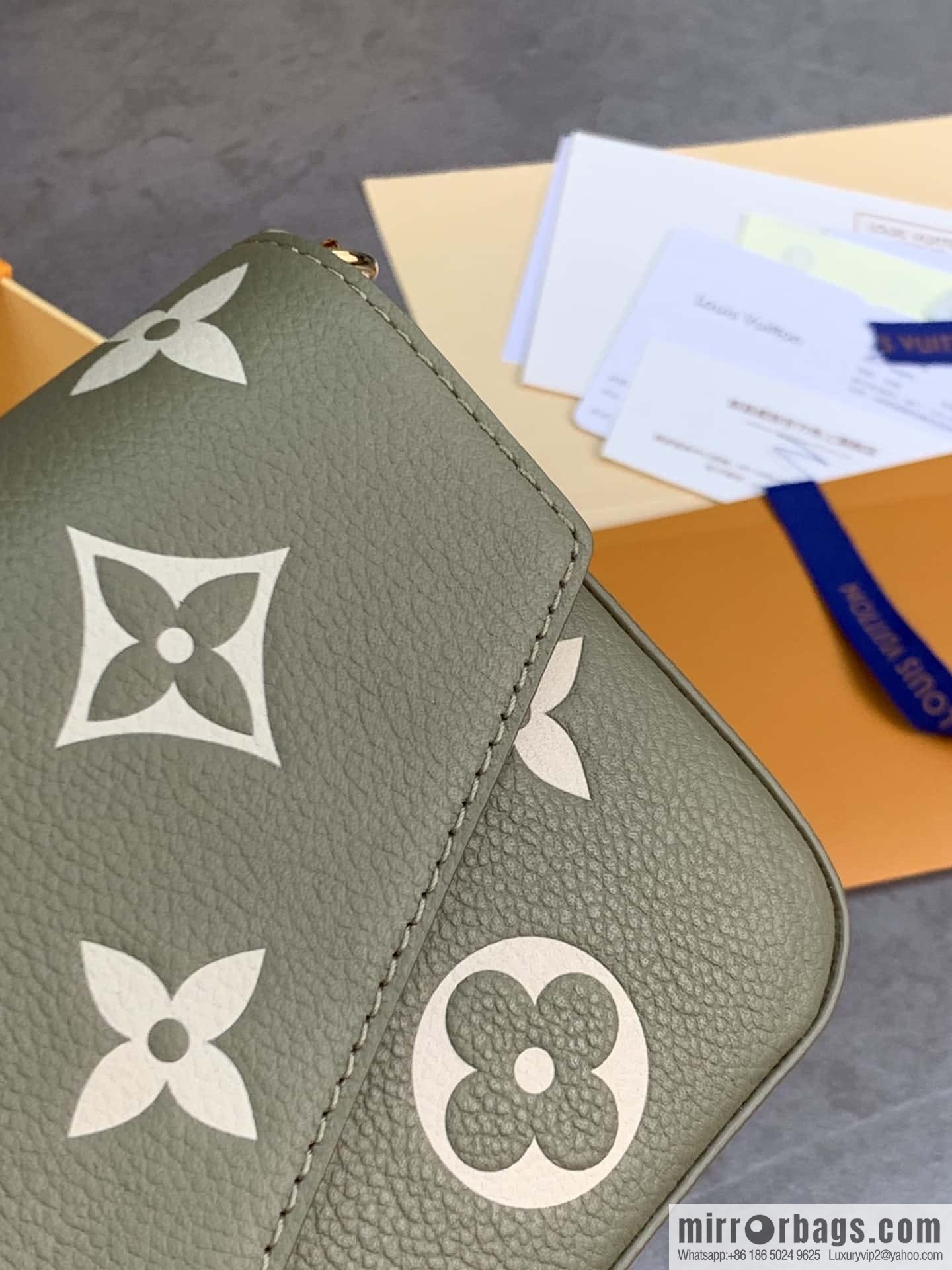 LV M82480 POCHETTE FÉLICIE chain bag