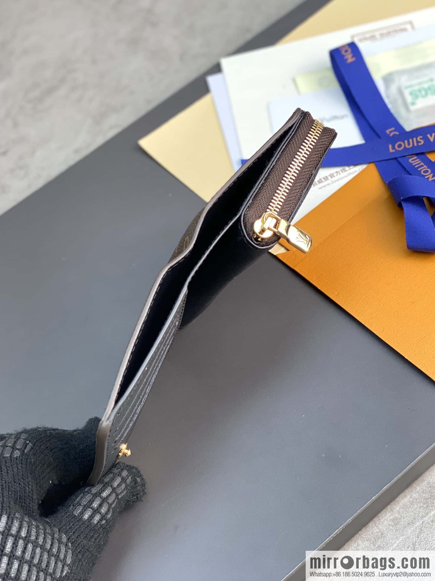 LV M81461 Lou Wallet