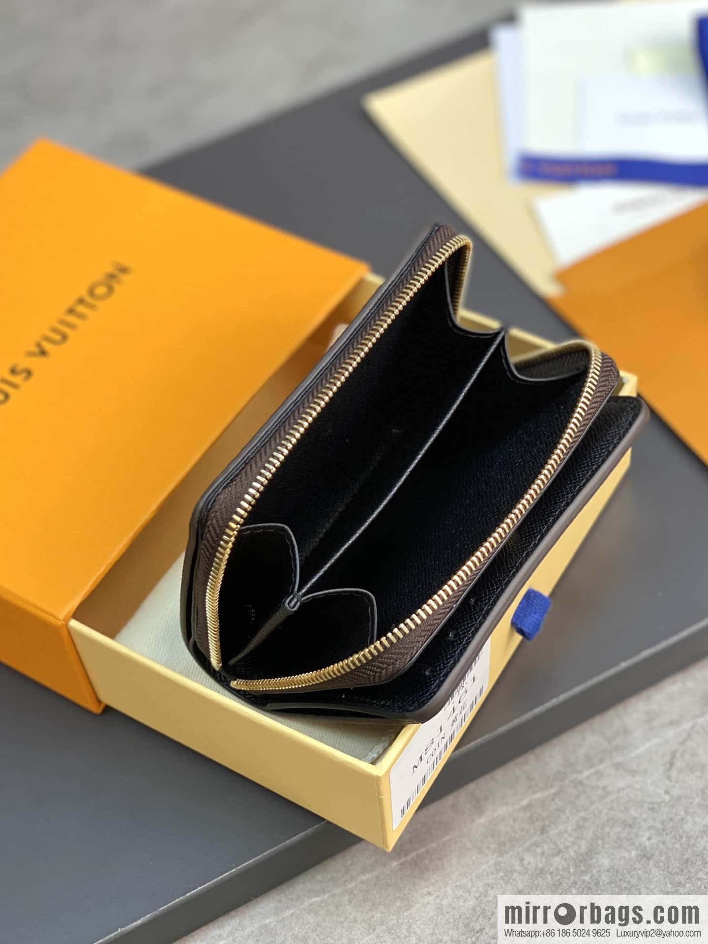 LV M81461 Lou Wallet