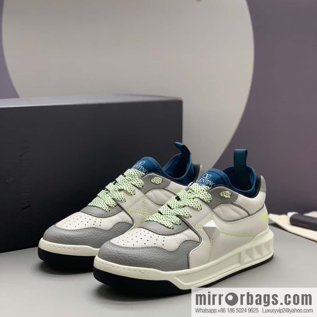 VALENTINO Valentino, cowhide, large rivets VLTN screen-printed logo, couple's low-top sneakers