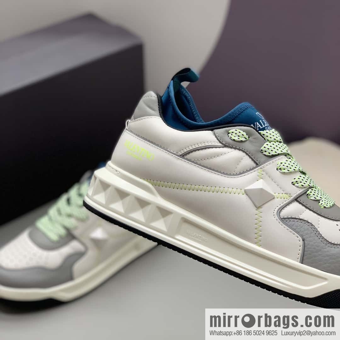 VALENTINO Valentino, cowhide, large rivets VLTN screen-printed logo, couple's low-top sneakers