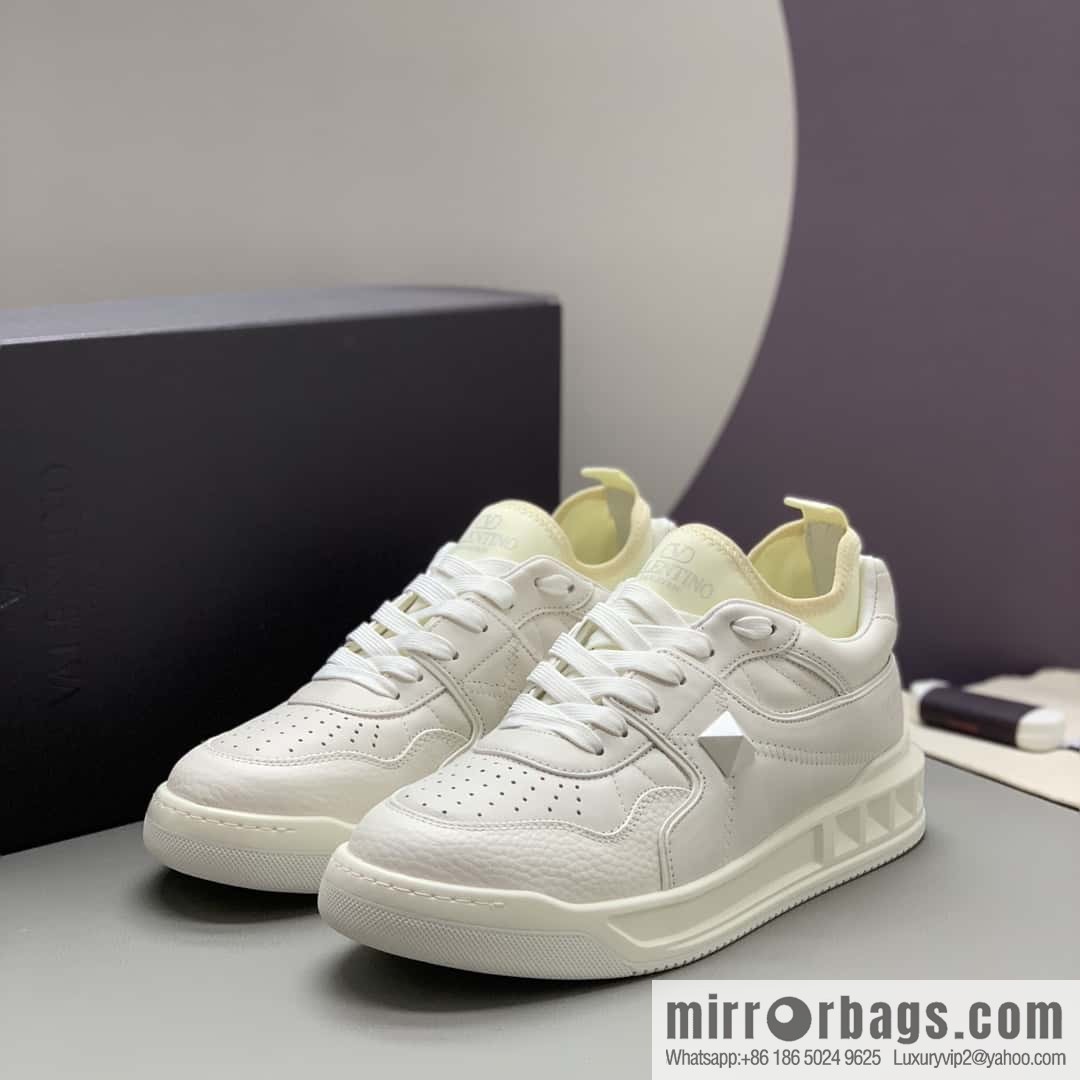 VALENTINO Valentino, cowhide, large rivets VLTN screen-printed logo, couple's low-top sneakers