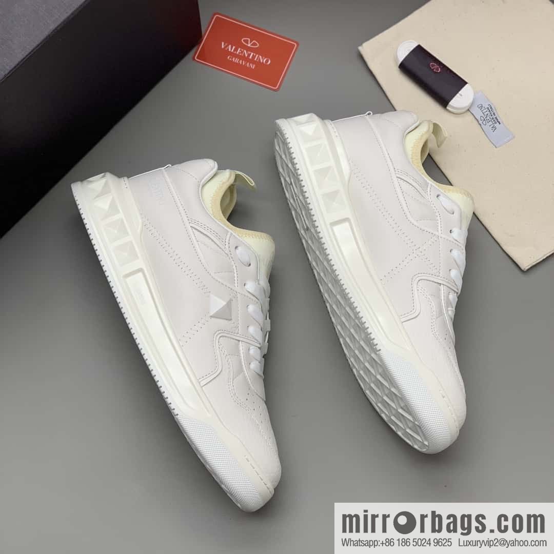 VALENTINO Valentino, cowhide, large rivets VLTN screen-printed logo, couple's low-top sneakers