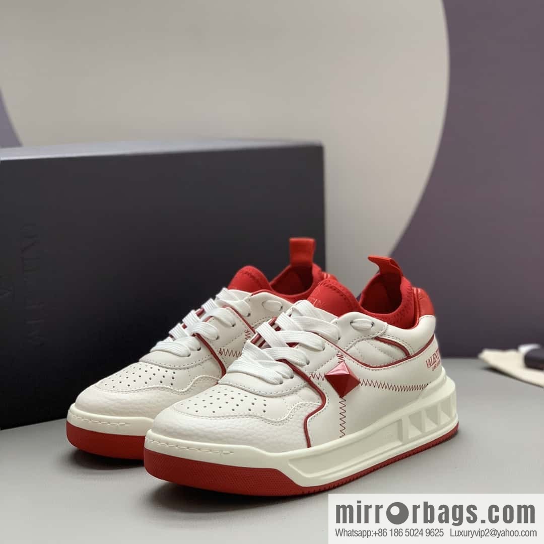 VALENTINO Valentino, cowhide, large rivets VLTN screen-printed logo, couple's low-top sneakers