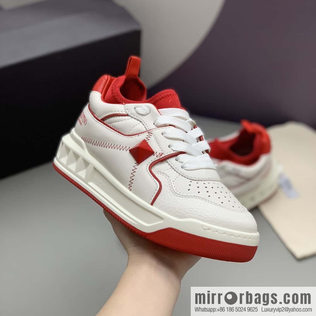 VALENTINO Valentino, cowhide, large rivets VLTN screen-printed logo, couple's low-top sneakers
