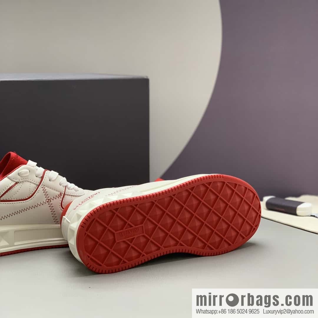 VALENTINO Valentino, cowhide, large rivets VLTN screen-printed logo, couple's low-top sneakers