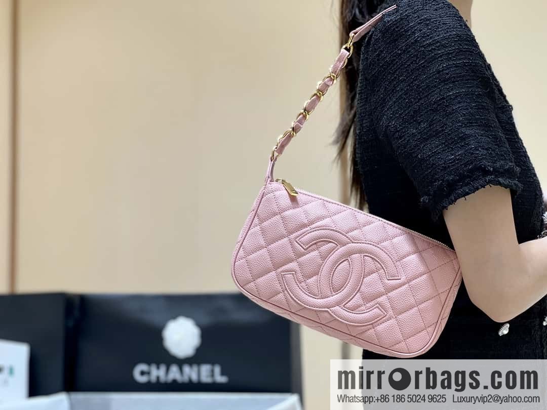 CHANEL CNNe same hot medieval armpit bag A50920 pink