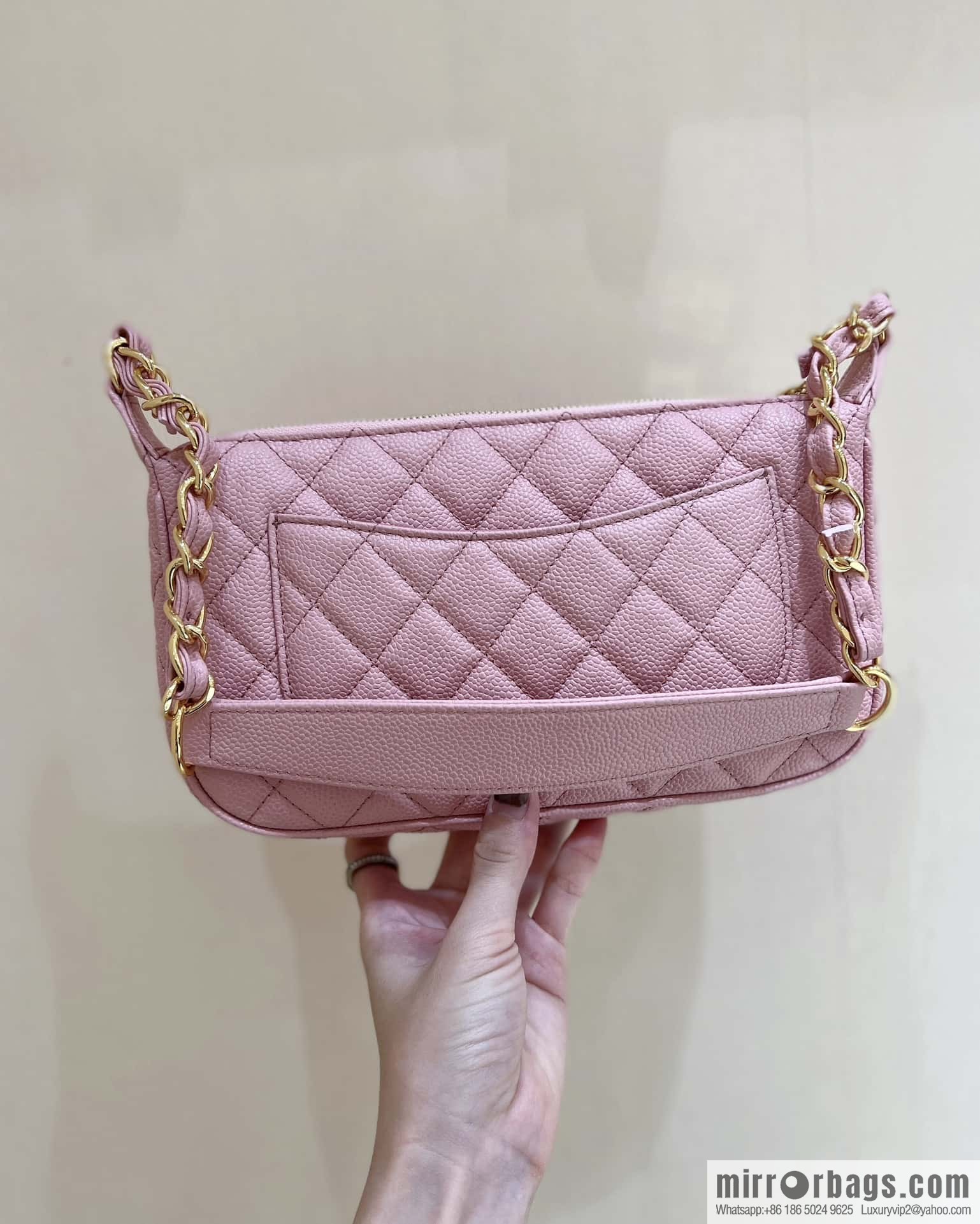 CHANEL CNNe same hot medieval armpit bag A50920 pink