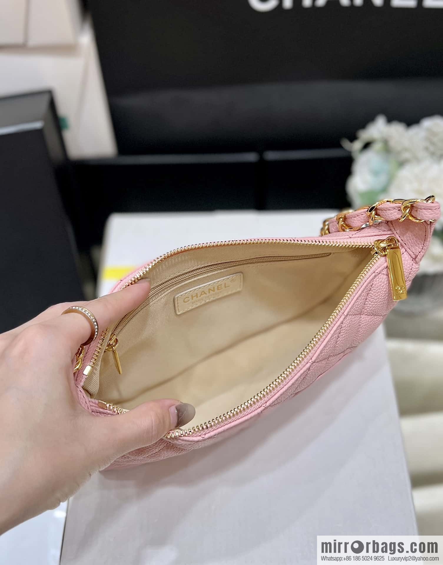 CHANEL CNNe same hot medieval armpit bag A50920 pink