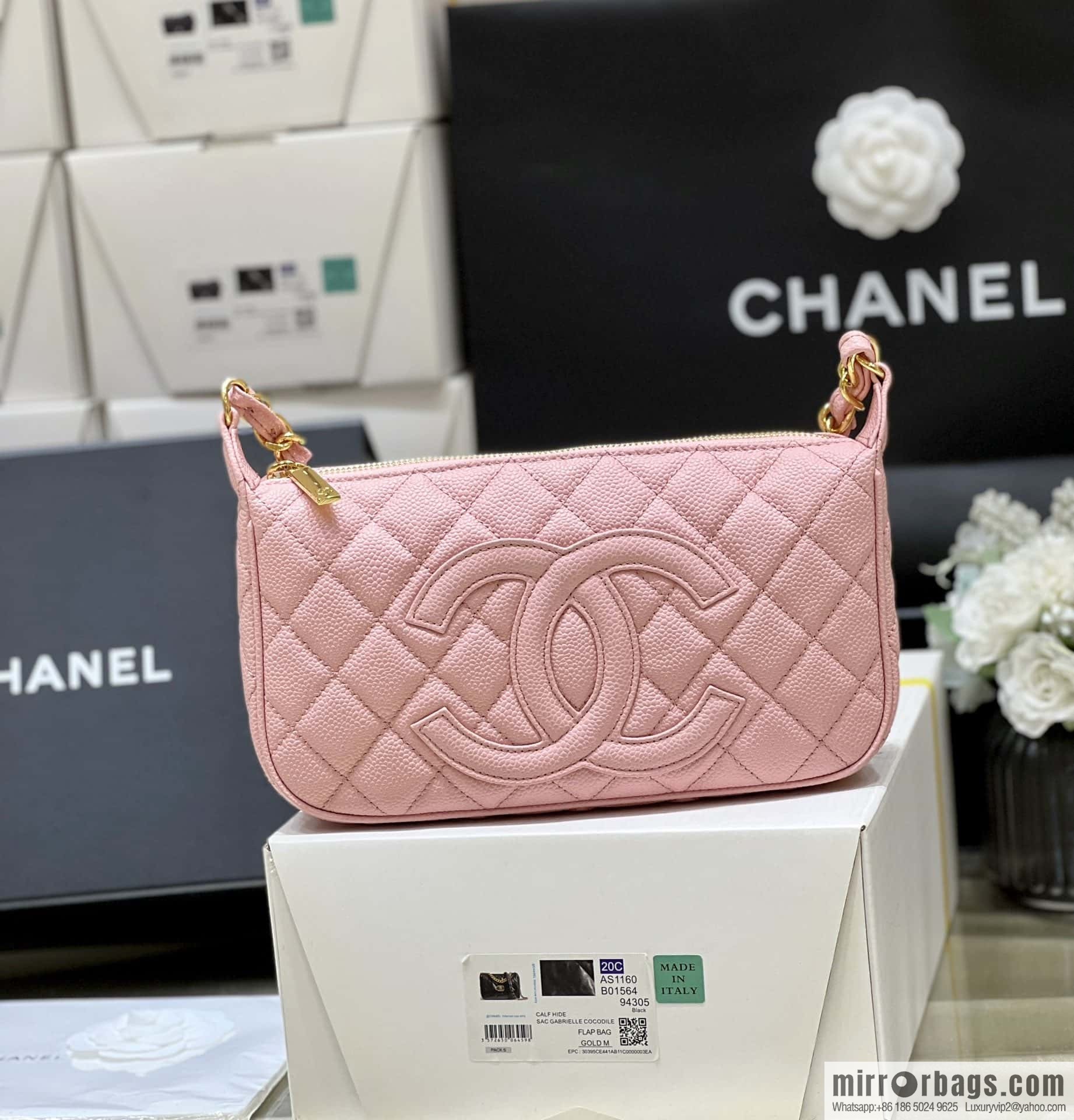 CHANEL CNNe same hot medieval armpit bag A50920 pink