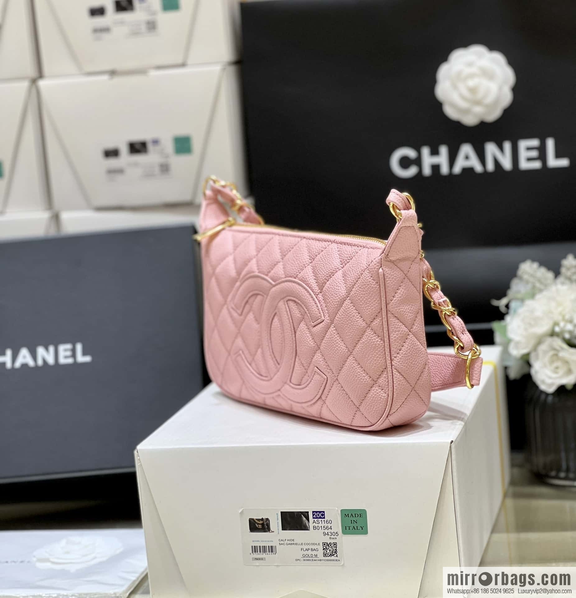 CHANEL CNNe same hot medieval armpit bag A50920 pink