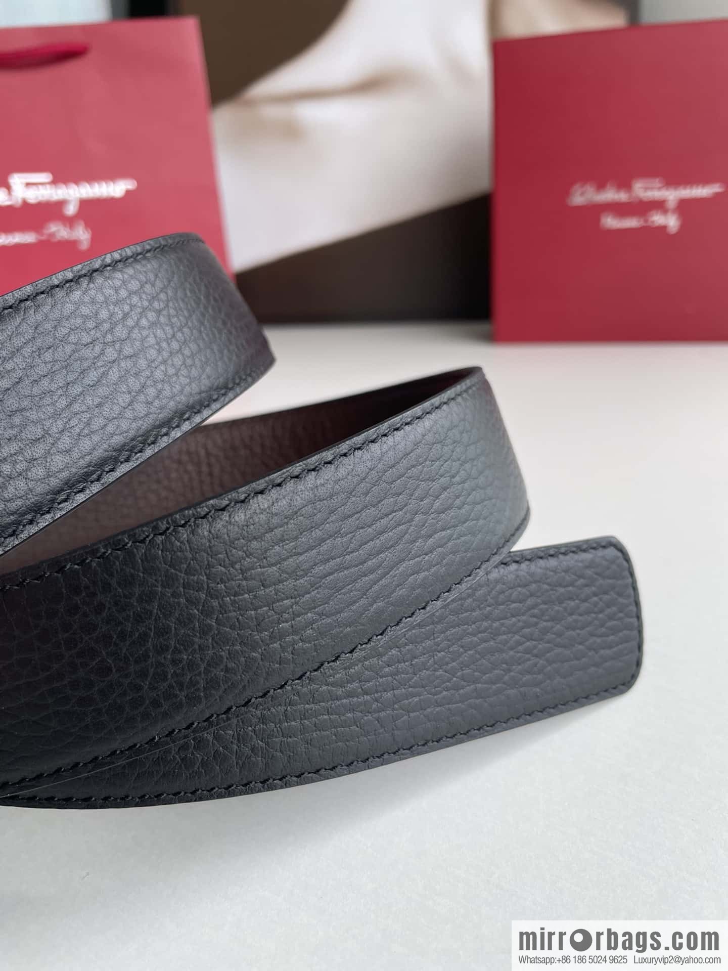 Salvatore Ferragamo, double-sided with first layer cowhide lychee texture 3.5cm belt