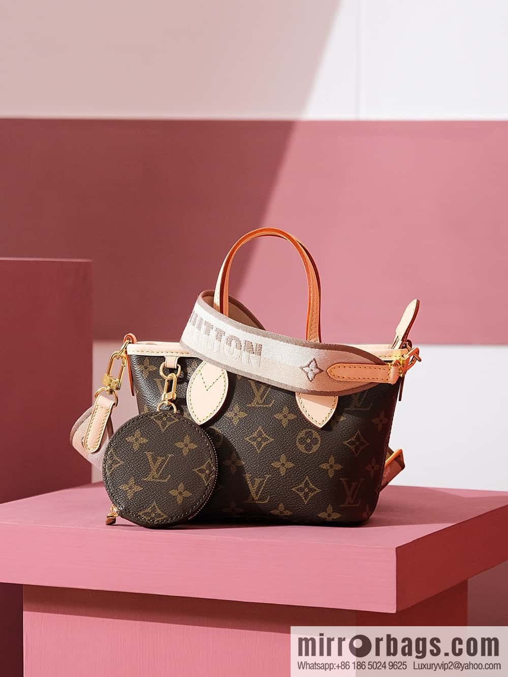 LV M46705 Neverfull BB