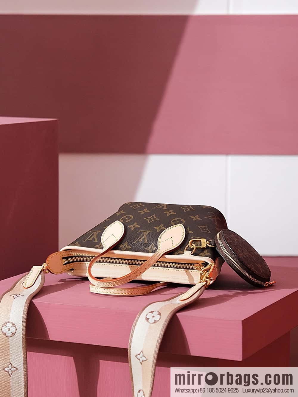 LV M46705 Neverfull BB