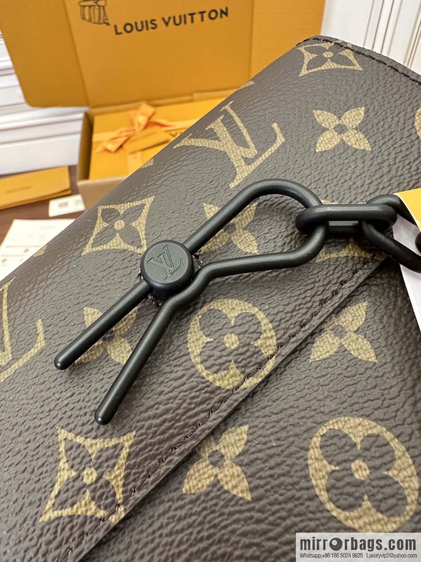 LV M82534 STEAMER mini handbag