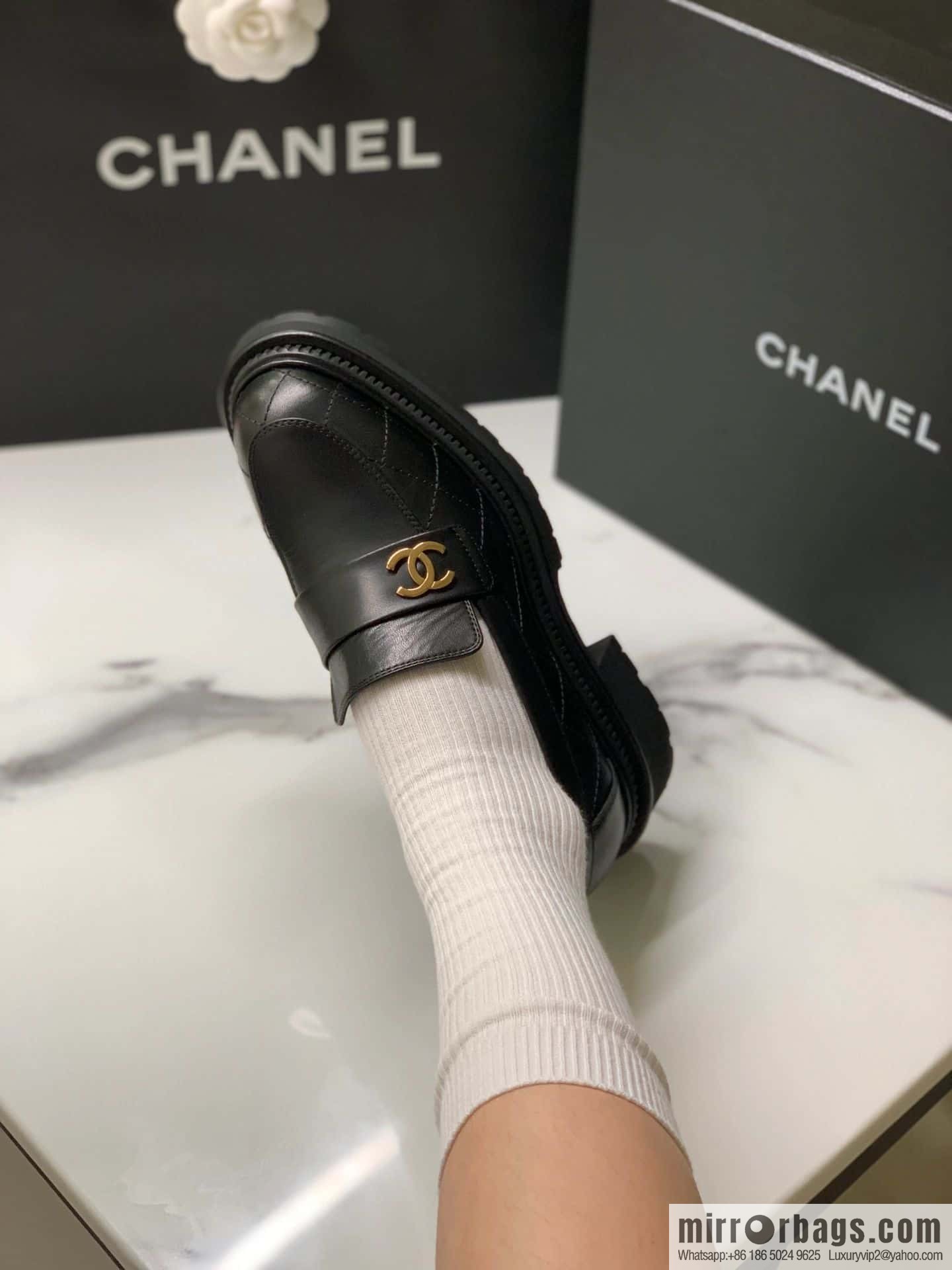 CHANEL Small Fragrant Rhombus Small Gold Button Platform Loafers