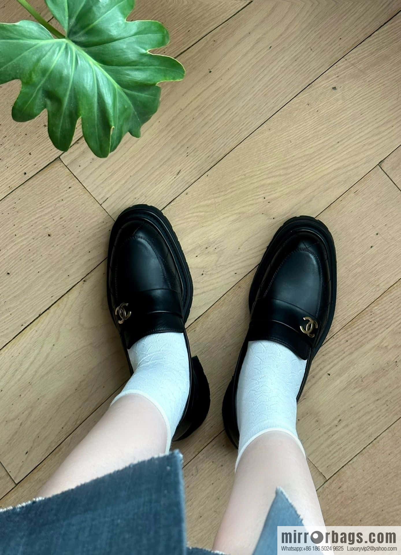 CHANEL Small Fragrant Rhombus Small Gold Button Platform Loafers