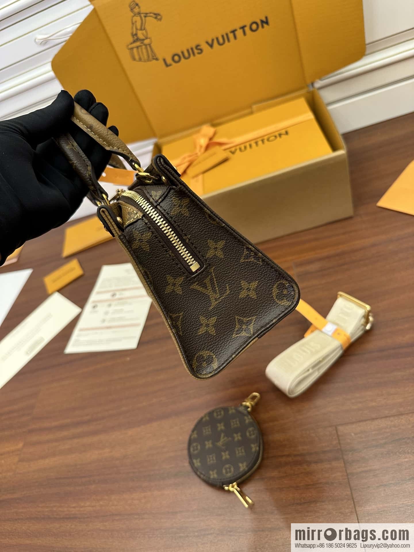 LV OnTheGo East West M46653