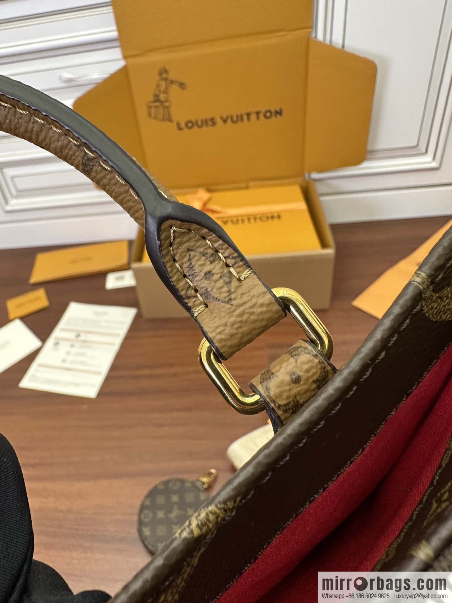 LV OnTheGo East West M46653