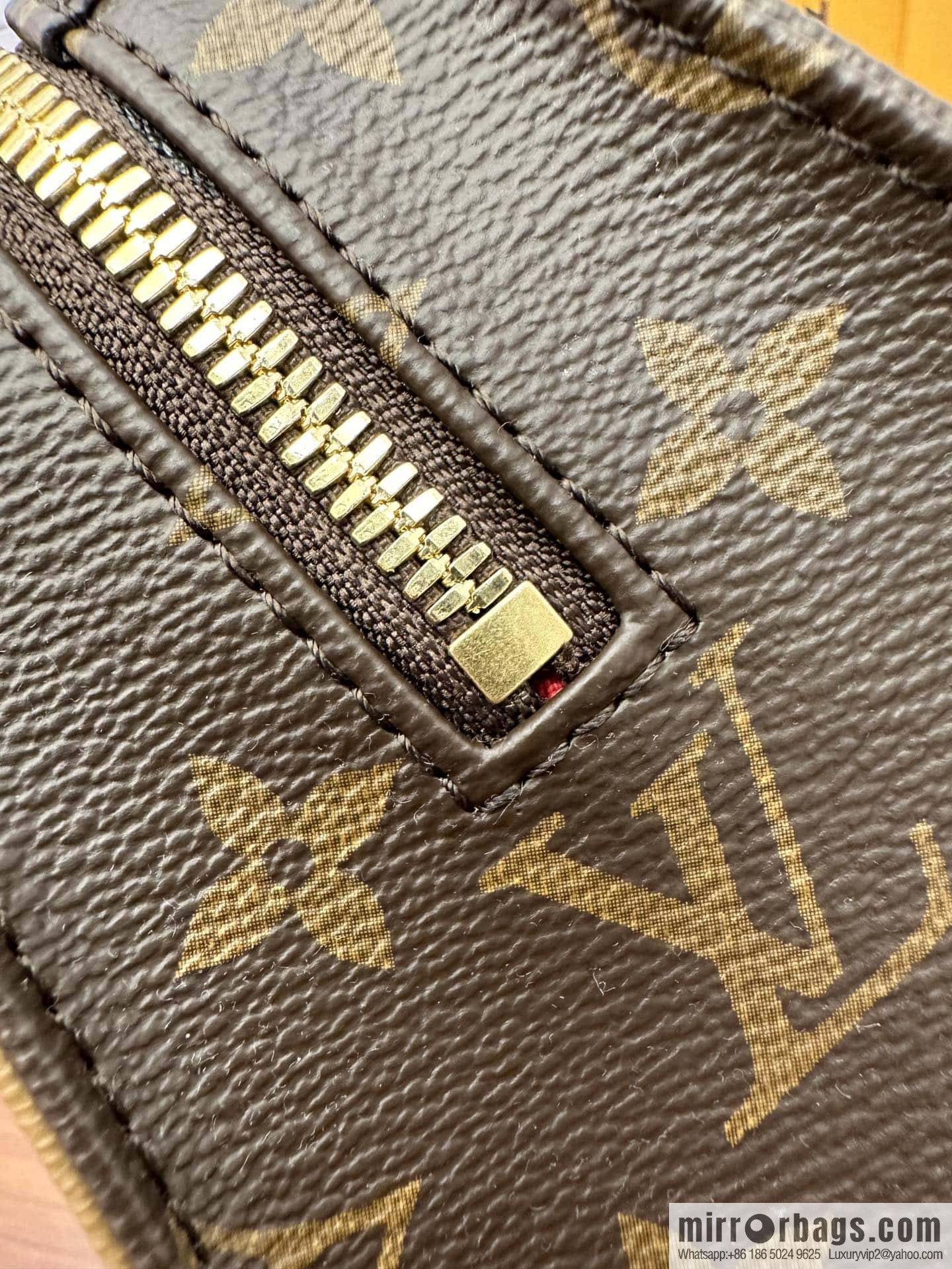 LV OnTheGo East West M46653