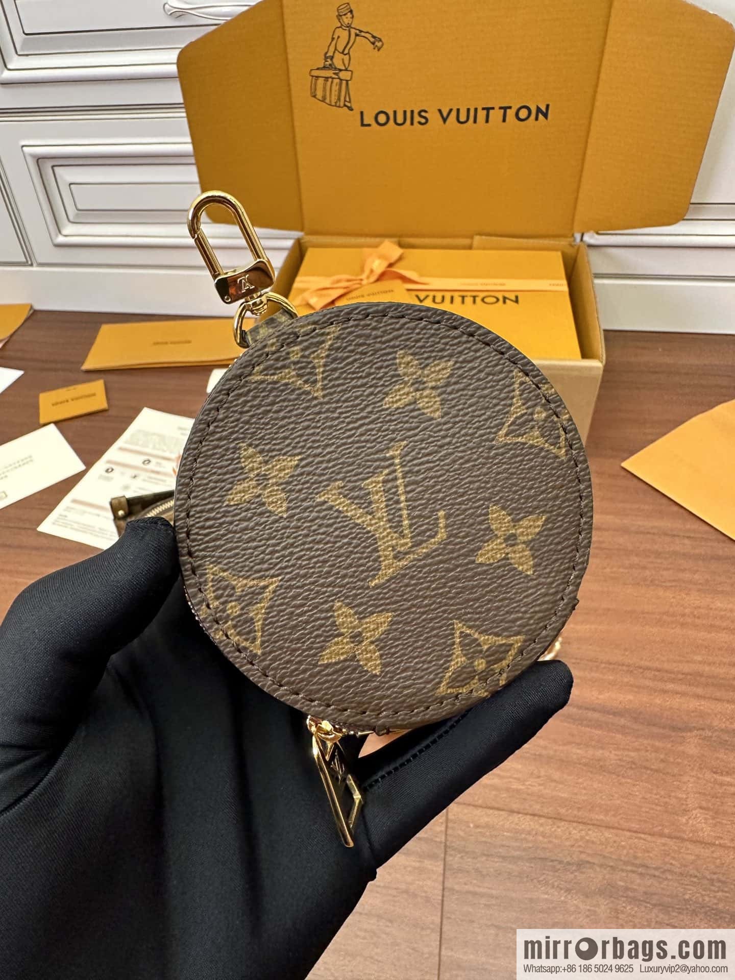 LV OnTheGo East West M46653