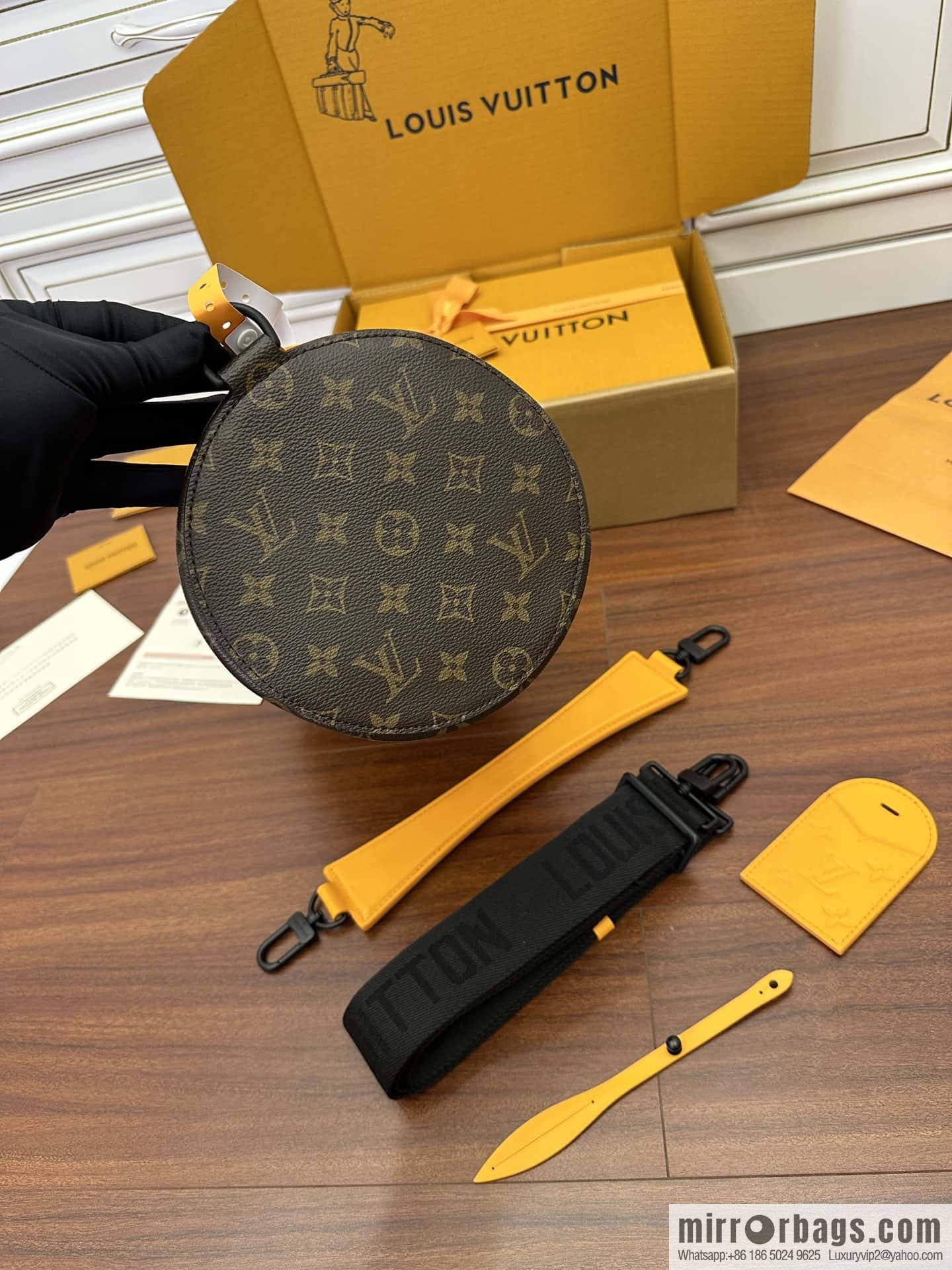 LV M46691 SOFT POLOCHON BAG
