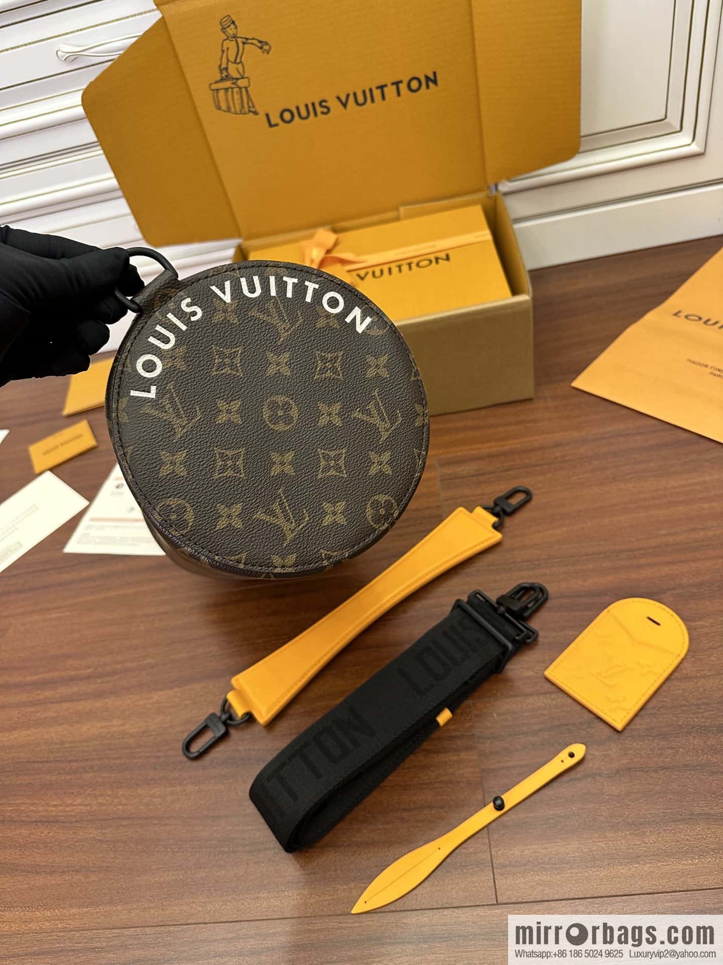 LV M46691 SOFT POLOCHON BAG