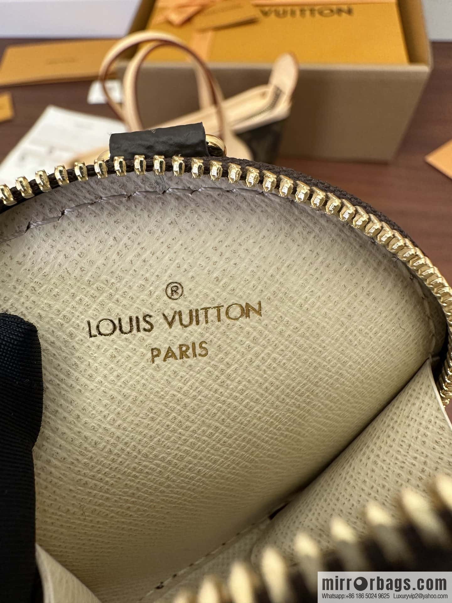 LV M46705 Neverfull BB