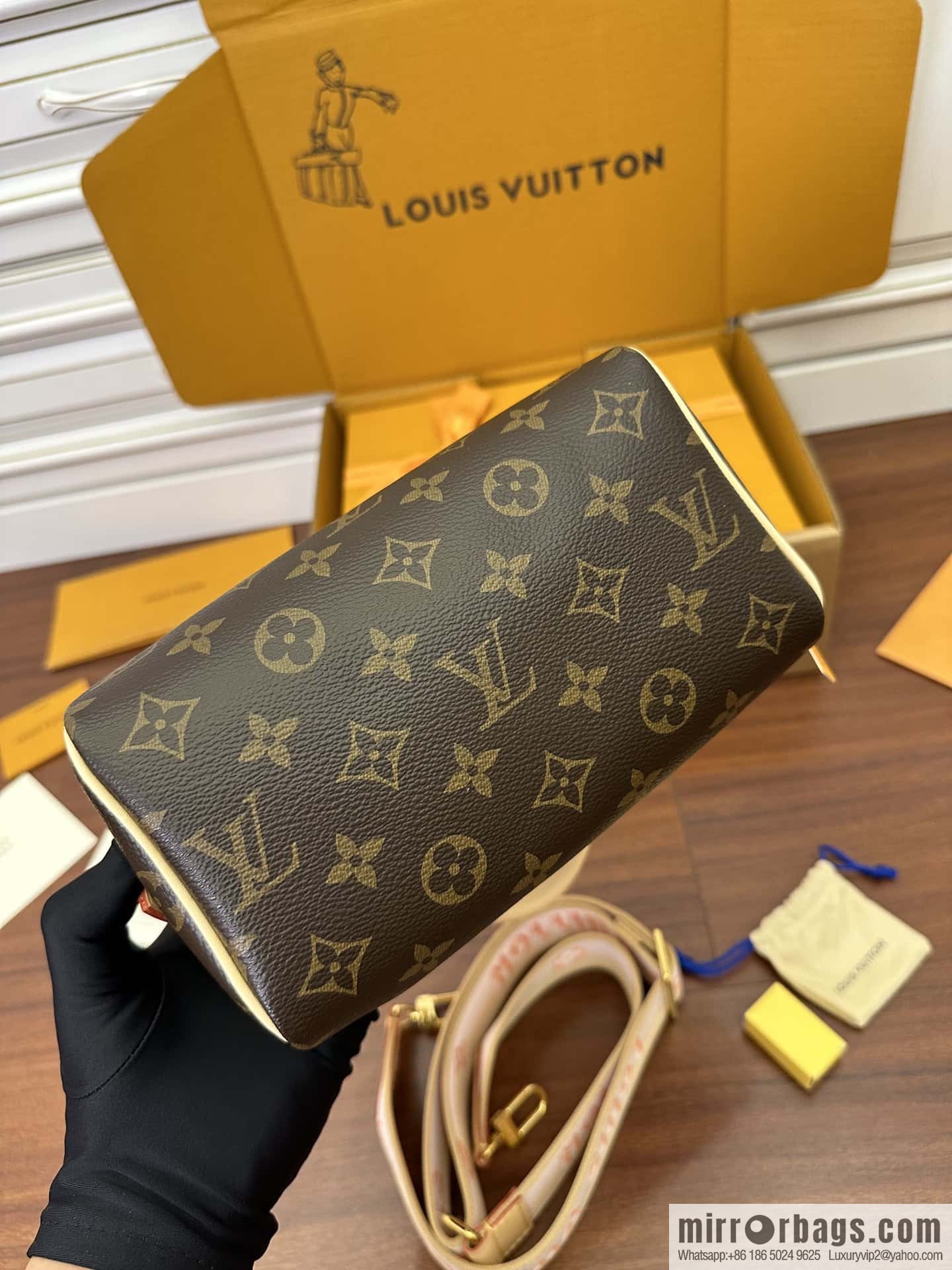 LV M46594 Speedy Bandoulière 20