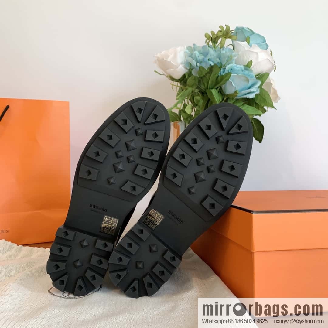 Hermès New Kelly Button Boots for Autumn and Winter