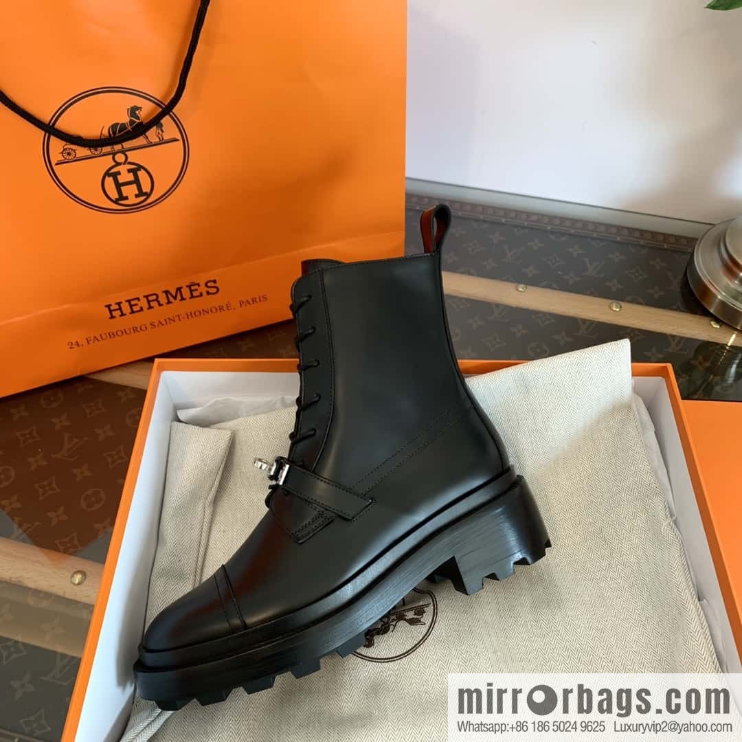 Hermès New Kelly Button Boots for Autumn and Winter