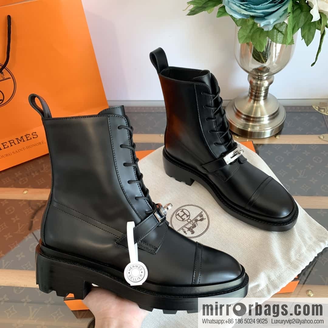 Hermès New Kelly Button Boots for Autumn and Winter