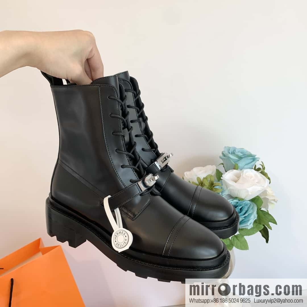 Hermès New Kelly Button Boots for Autumn and Winter