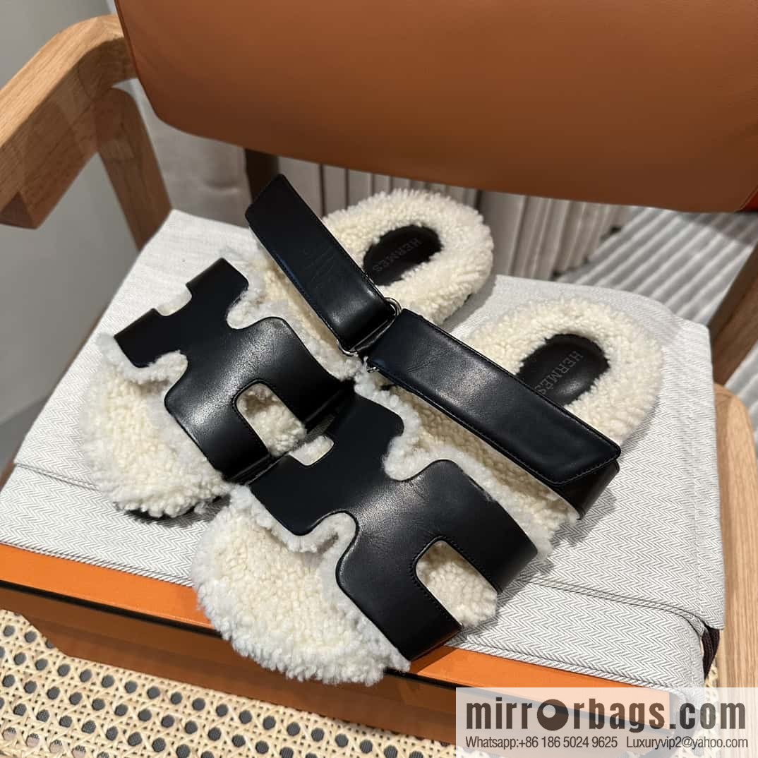 Hermès Lamb Wool Chypre Sandals