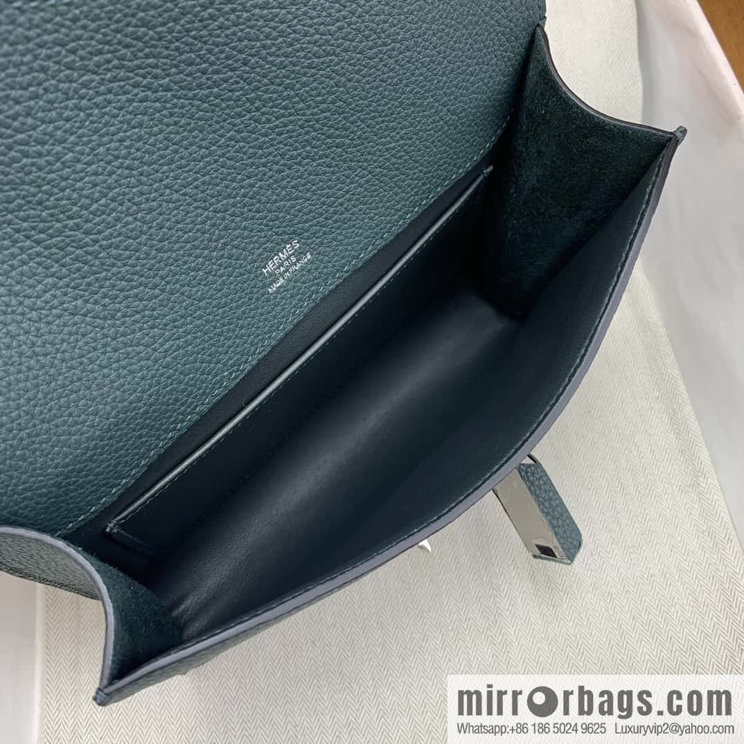 Hermès messenger bag Sac a depeches 21cm togo leather 6O pine and cypress green, silver buckle