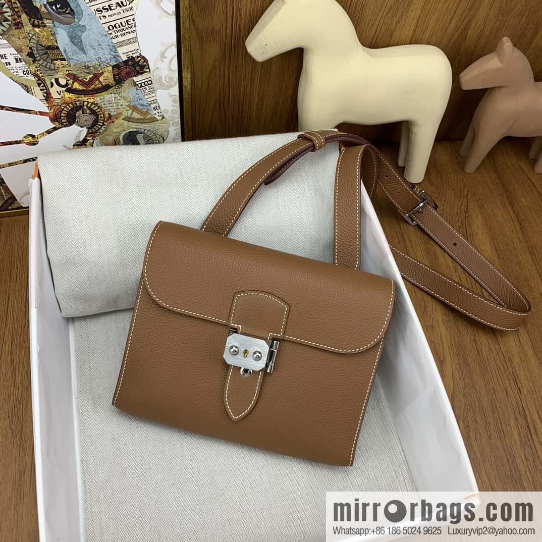 Hermès messenger bag Sac a depeches 21cm togo leather 37 gold brown, silver buckle