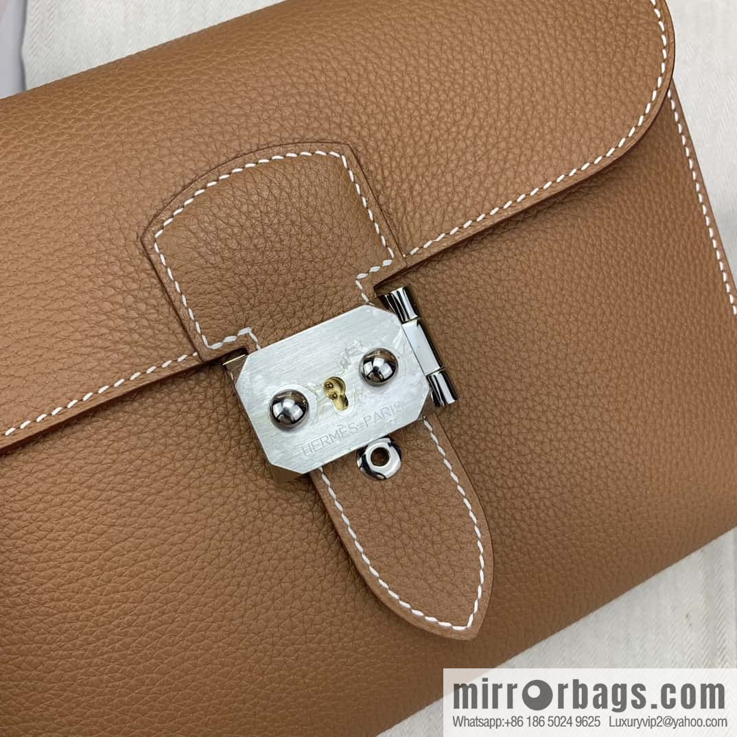 Hermès messenger bag Sac a depeches 21cm togo leather 37 gold brown, silver buckle